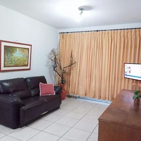 Apartamento Familia A 10 Mim Da Praia Do Forte Em Cabo Frio Exterior foto